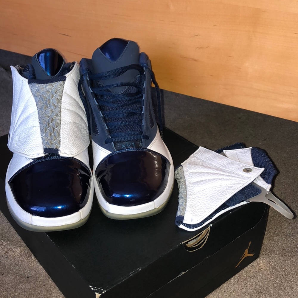 Air Jordan 16 Midnight Navy / White
